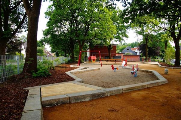 alpina ag, Garten-, Landschafts-,Sportplatzbau