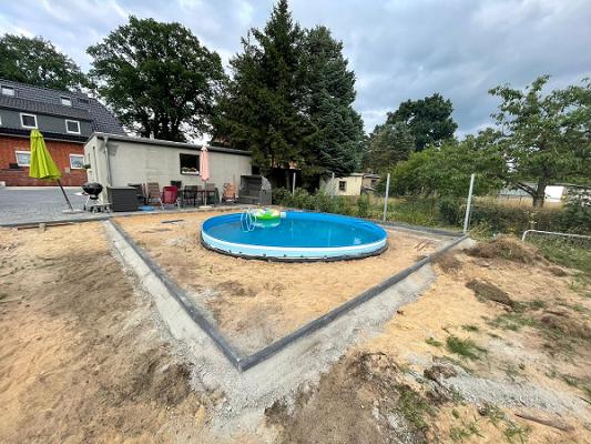 Dienstleistungs-Unternehmen-Korth