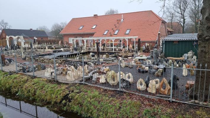 Gartenambiente Schwarz