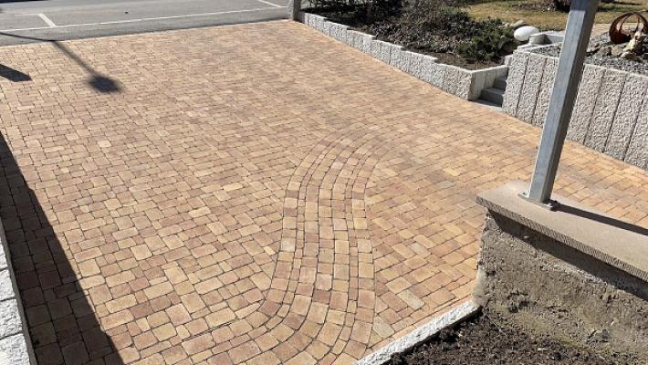 Ballof Aussengestaltung