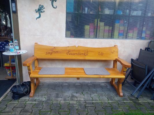 Oliver Gisy Dienstleistungen / Holzbänke