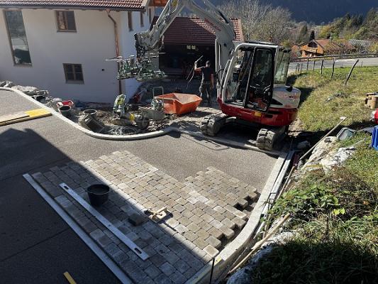 Rund ums Haus Florian Wiedmann