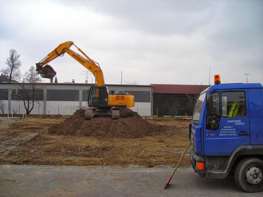 Bagger- und LKW-Betrieb