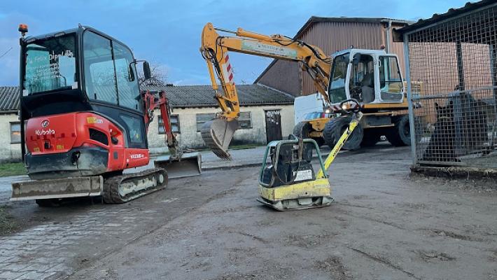 Agrar-/ Kommunalarbeiten und Baggerarbeiten Felix Dippl