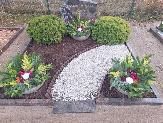 Grabpflege und Gartenservice Weiße Lilie Nancy Klapputh