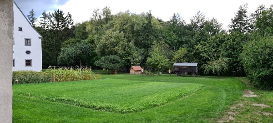 Museumsgarten mit Musterfeldern