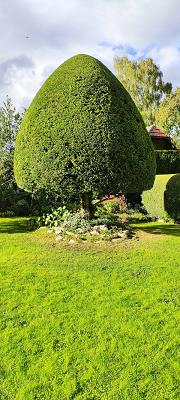 LEROSE HAUS & GARTEN