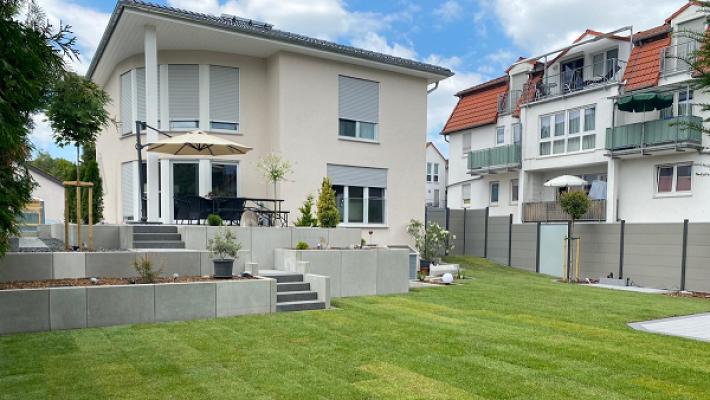 Gartenbau & Steinarbeiten Bayrakci GmbH & Co. KG