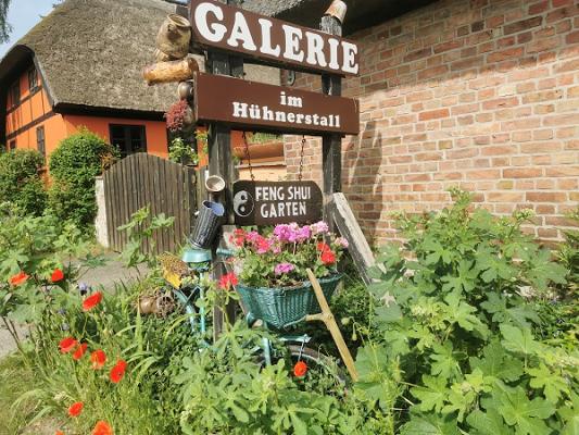 Feng Shui Garten und Galerie im Hühnerstall