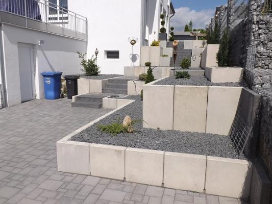 Salix GmbH, Friedhofsgärtnerei, Garten- und Landschaftsbau